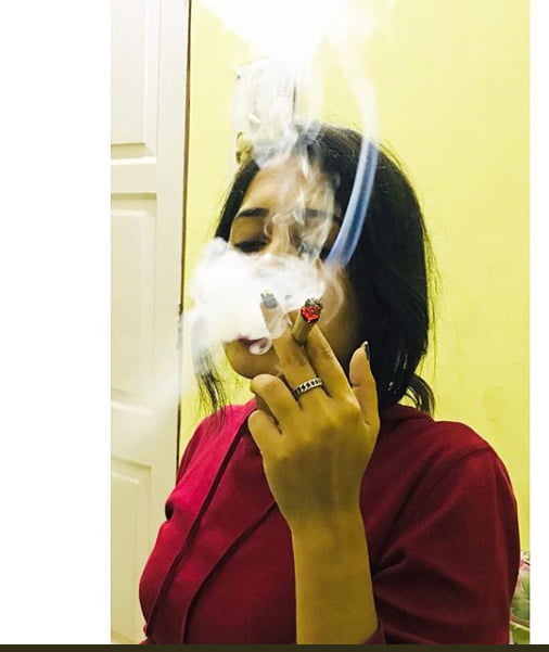 Smoking HOT Desi Indian girl #102522128