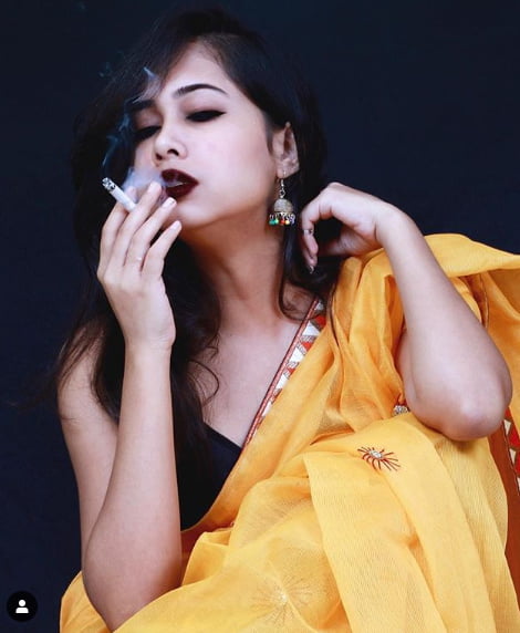 Smoking hot desi indian girl
 #102522134