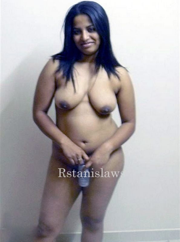 Lankan Girl Nude photos #90105557