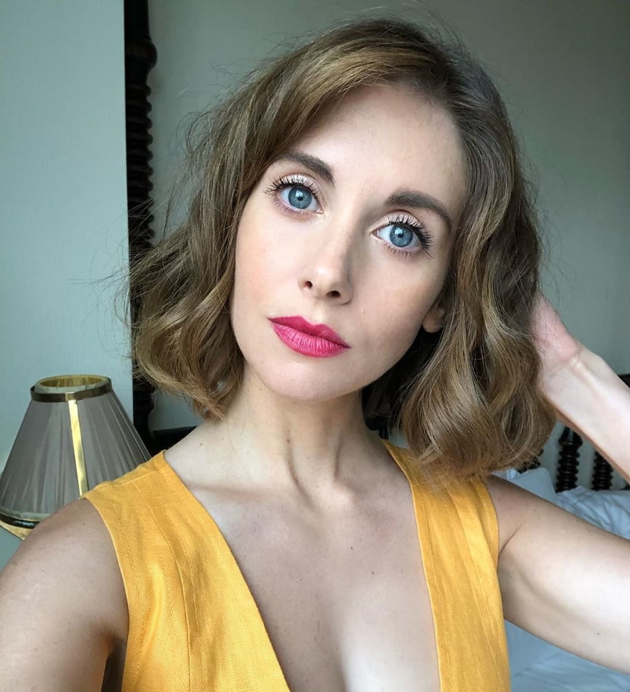 Alison Brie #92016766