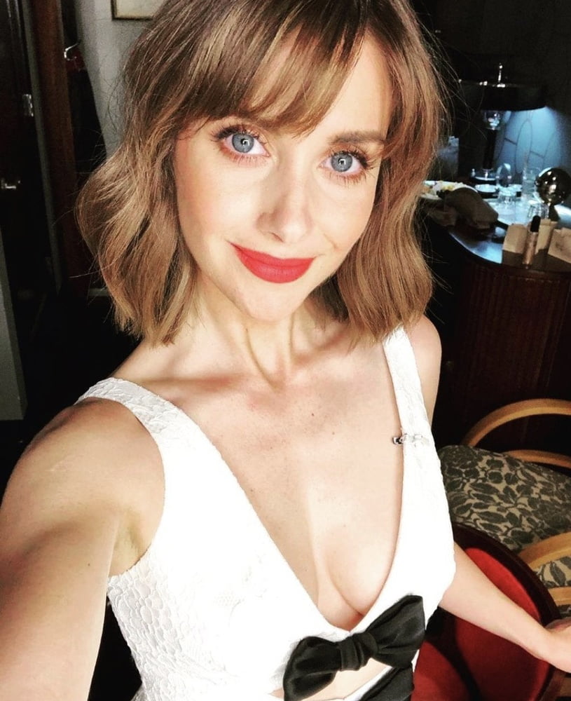 Alison Brie #92016829