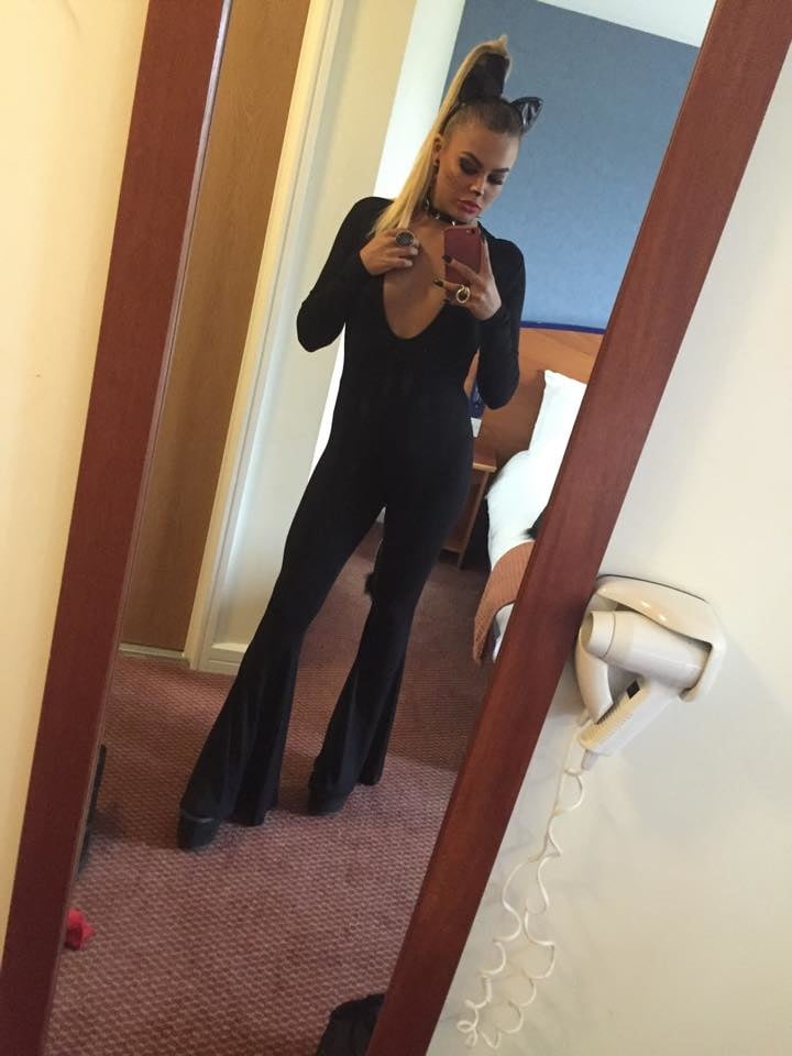 Zorras con disfraces 303
 #81885698