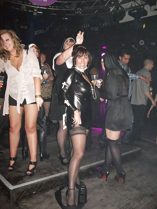 Zorras con disfraces 303
 #81885708