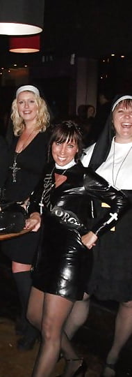 Zorras con disfraces 303
 #81885711