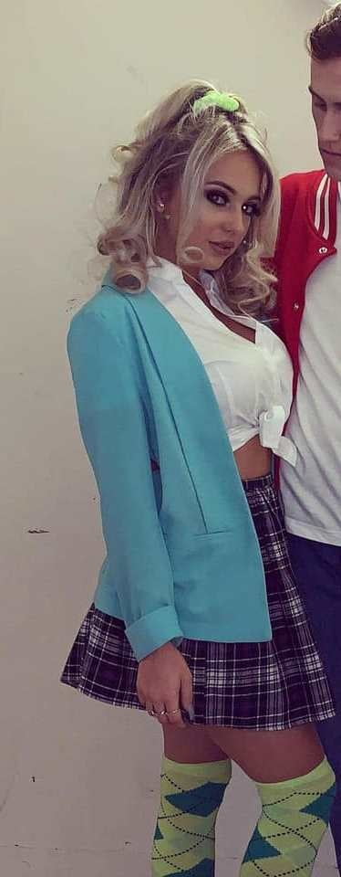 Zorras con disfraces 303
 #81885760