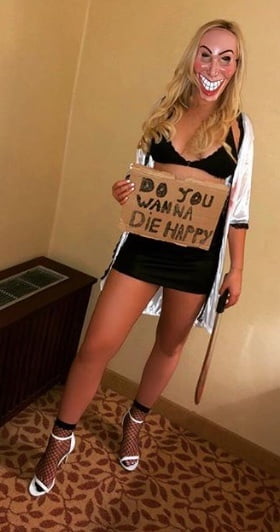 Zorras con disfraces 303
 #81885801