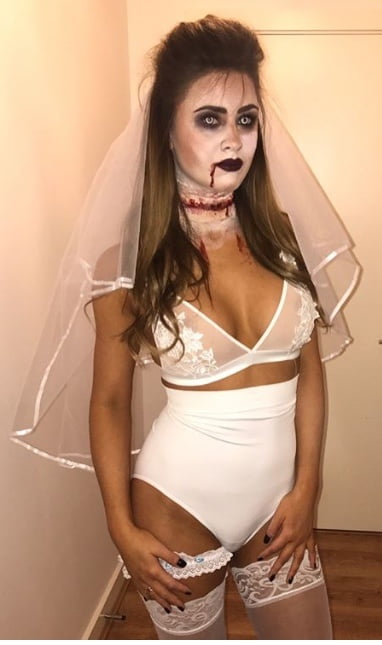 Zorras con disfraces 303
 #81885815