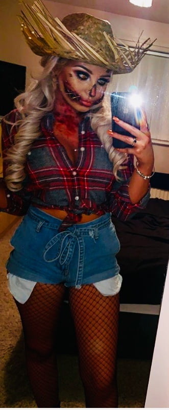 Zorras con disfraces 303
 #81885866