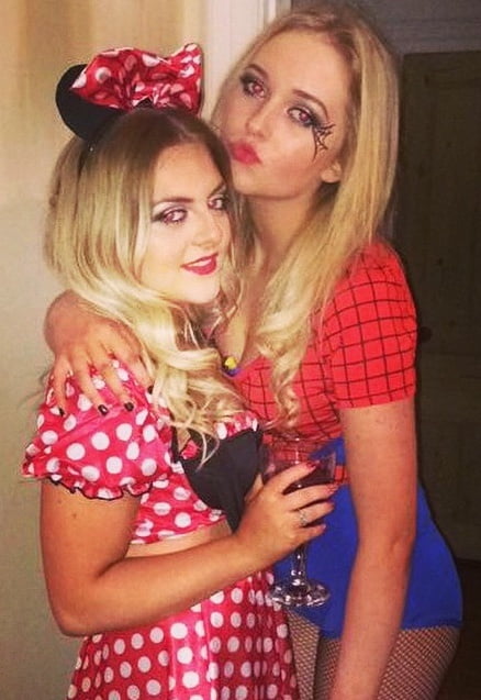 Zorras con disfraces 303
 #81885869