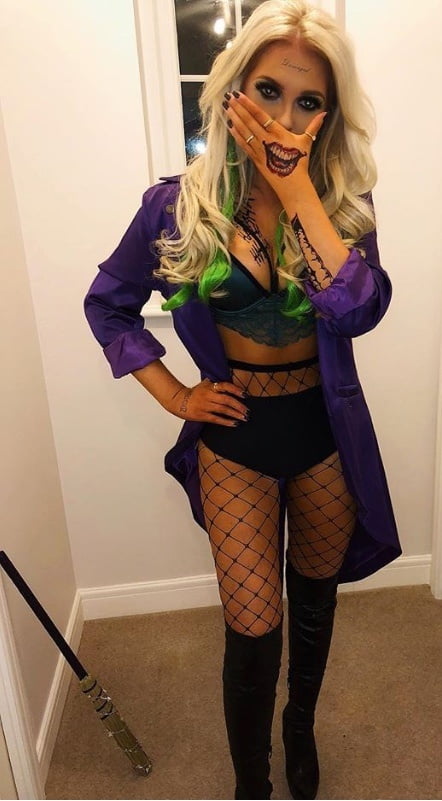 Zorras con disfraces 303
 #81885872