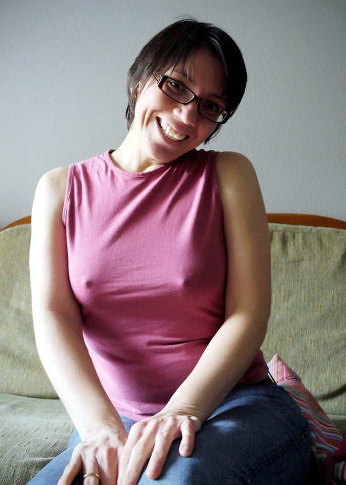 Hummm, les tetons qui pointent
 #97913727