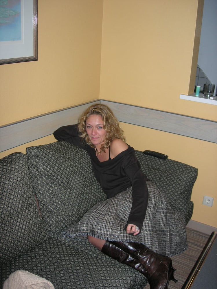 Ihre Mutter milf dumme Hure ist eine exponierte Webwhore cumslut
 #98979559