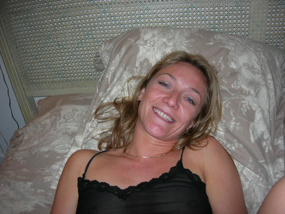 Ihre Mutter milf dumme Hure ist eine exponierte Webwhore cumslut
 #98979605