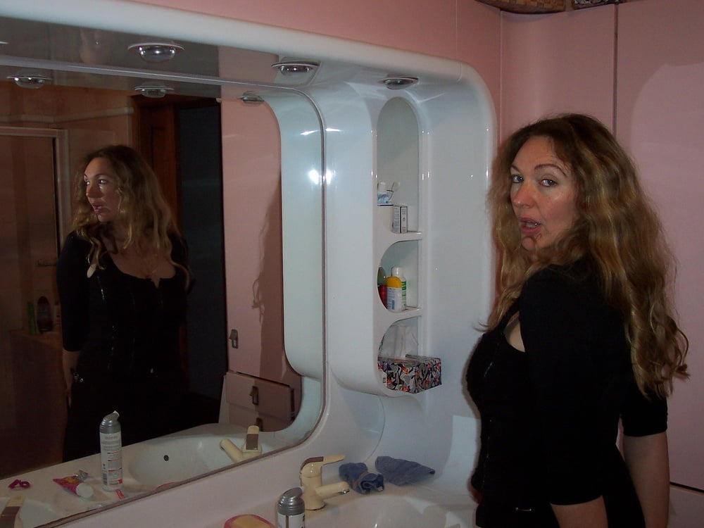 Ihre Mutter milf dumme Hure ist eine exponierte Webwhore cumslut
 #98799472