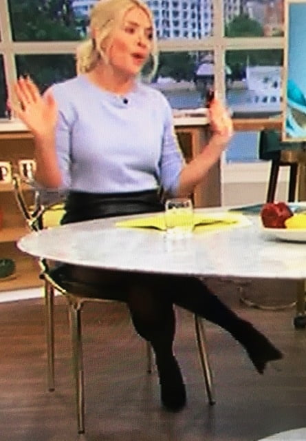 Mon présentateurs favetv- holly willoughby pt.93
 #90285571