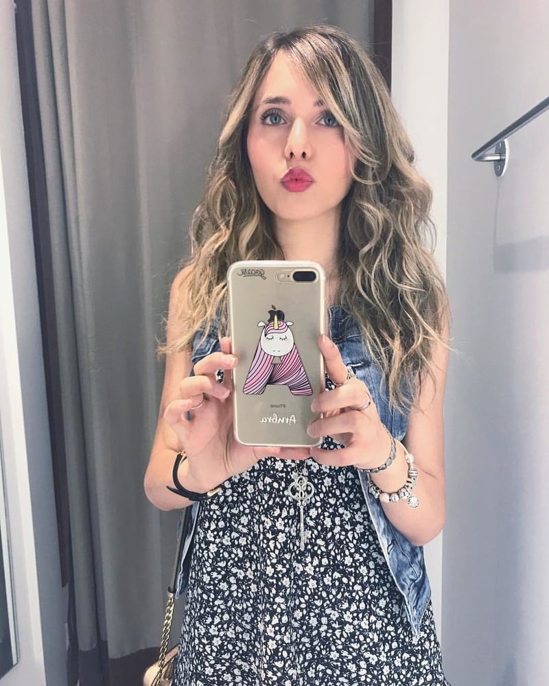 Ambra (la moglie di mike_showsha
 #80057441