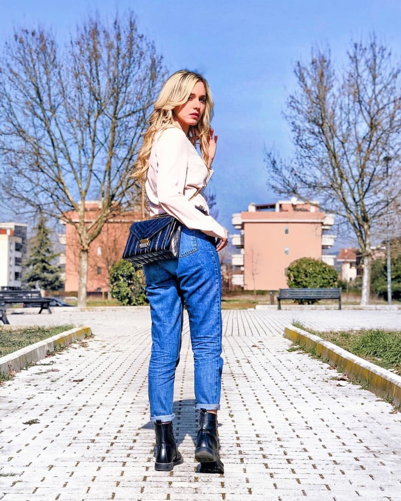 Ambra  (La Moglie Di  Mike_Showsha #80057828