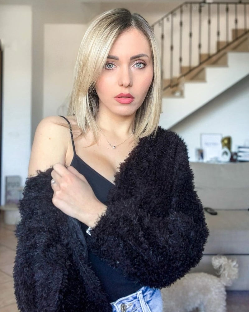 Ambra  (La Moglie Di  Mike_Showsha #80058085