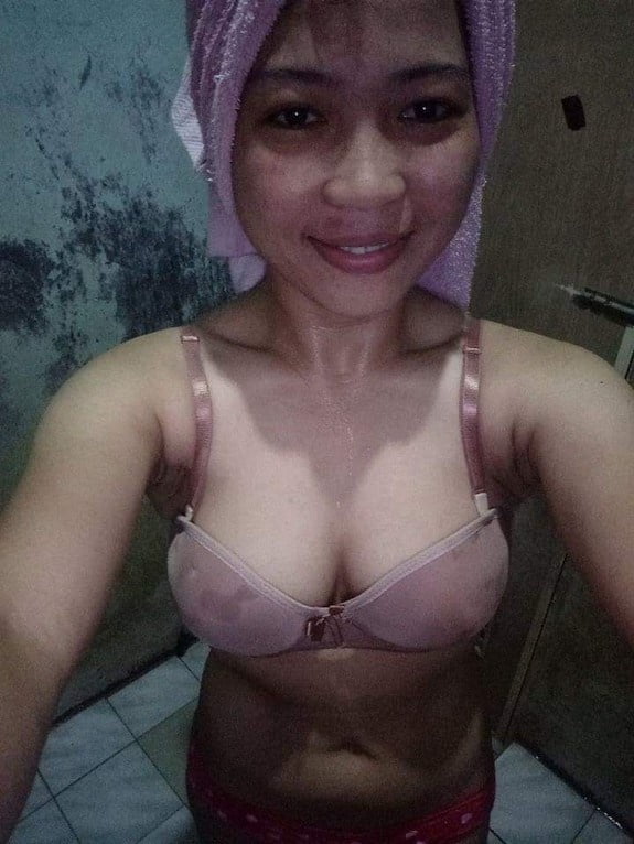 Geraldine Nudes Photo #101617596