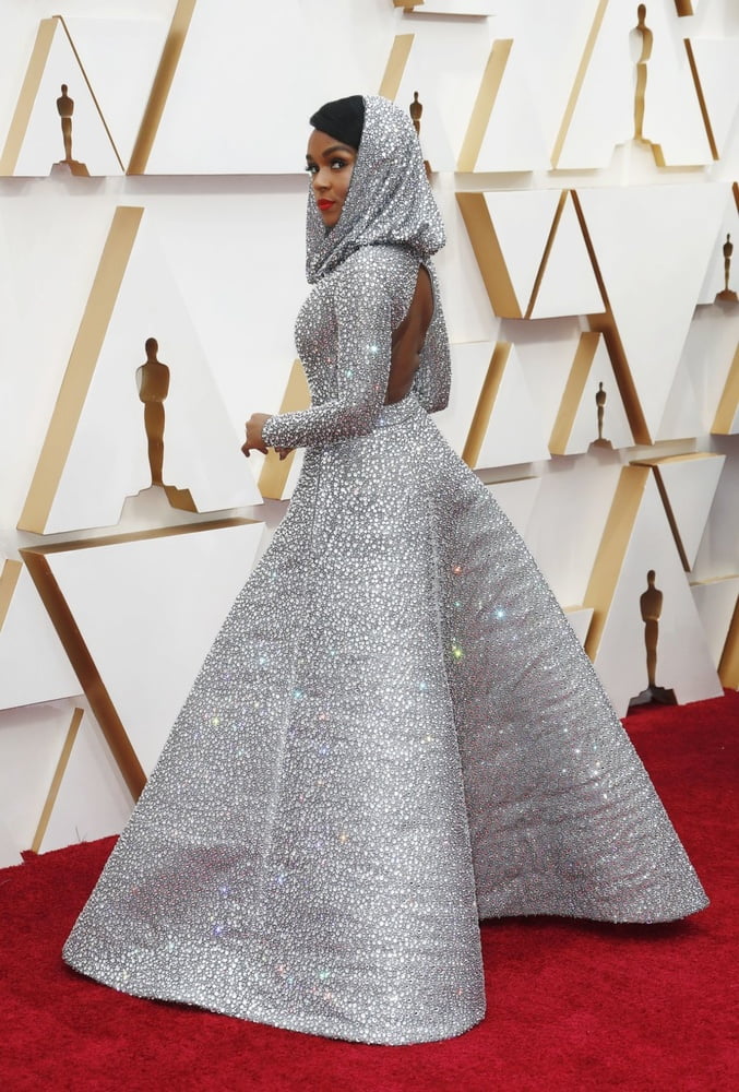 Oscars 2020 Red Carpet #106151375