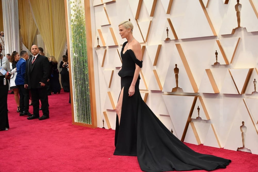 Oscars 2020 Red Carpet #106151386