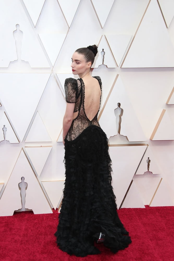 Oscars 2020 Red Carpet #106151405