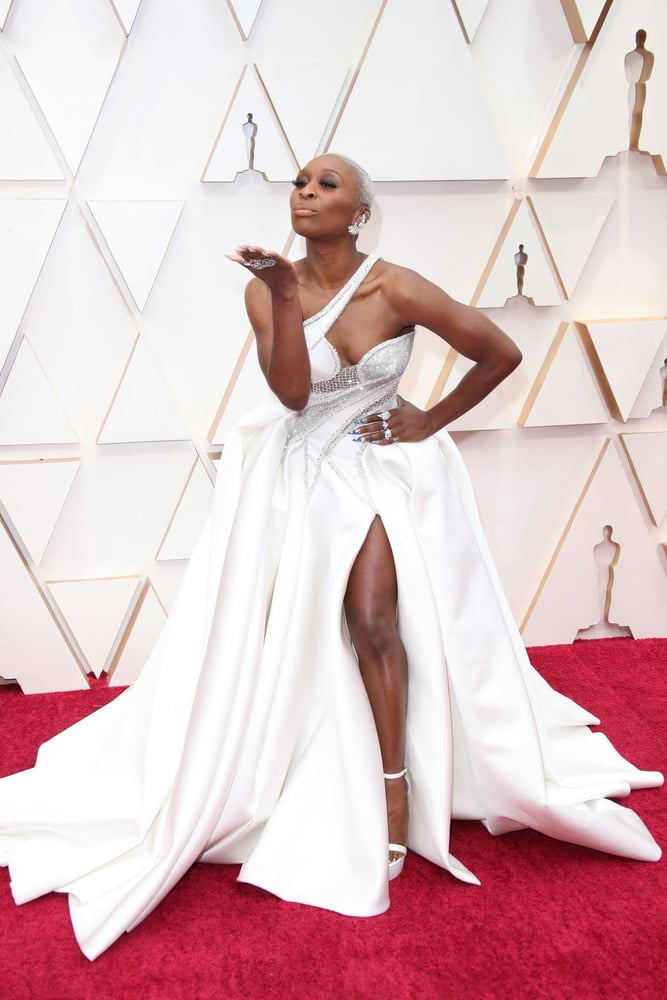 Oscars 2020 Red Carpet #106151427