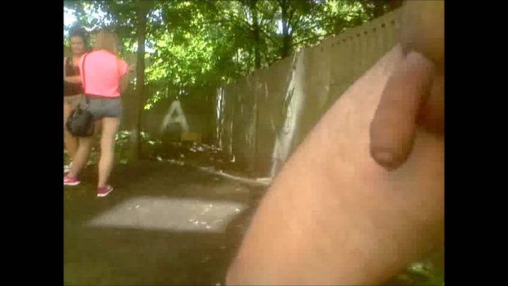 Dziewczyny na osiedlu
 #88521969