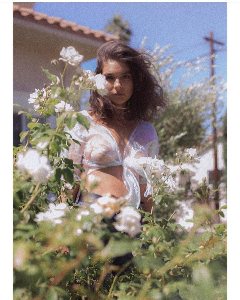 Caitlin Stasey すべての写真
 #103218109