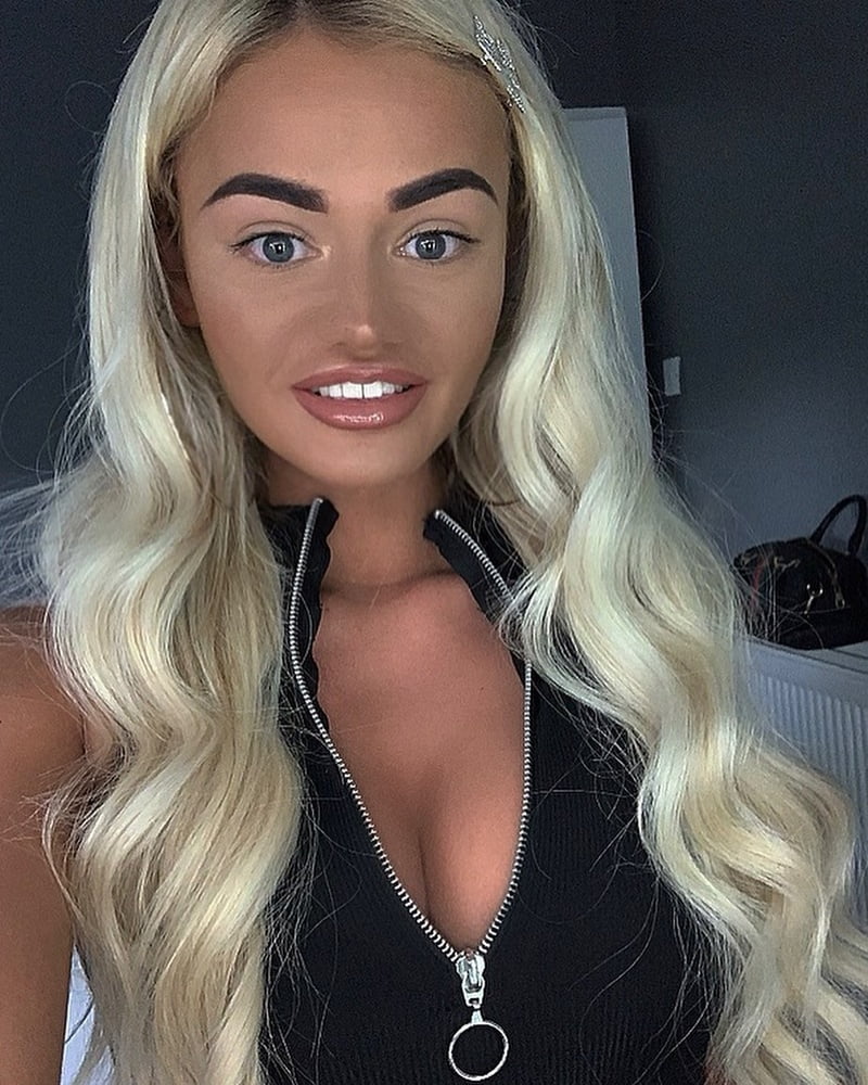 Chav Barbie Doll Courtney #105693378