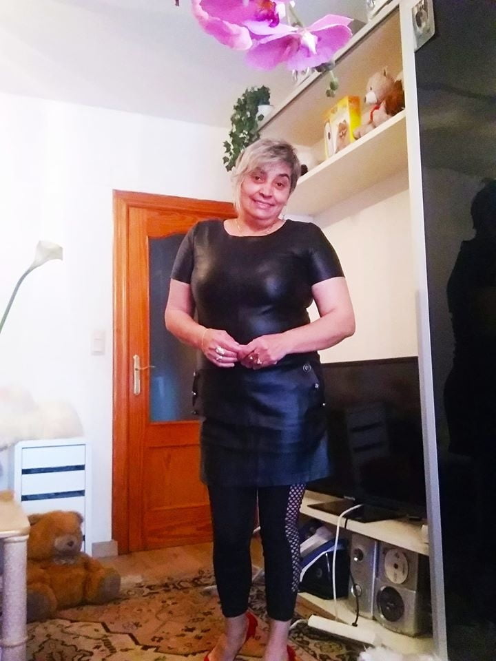 45+ mujer madura
 #104574071