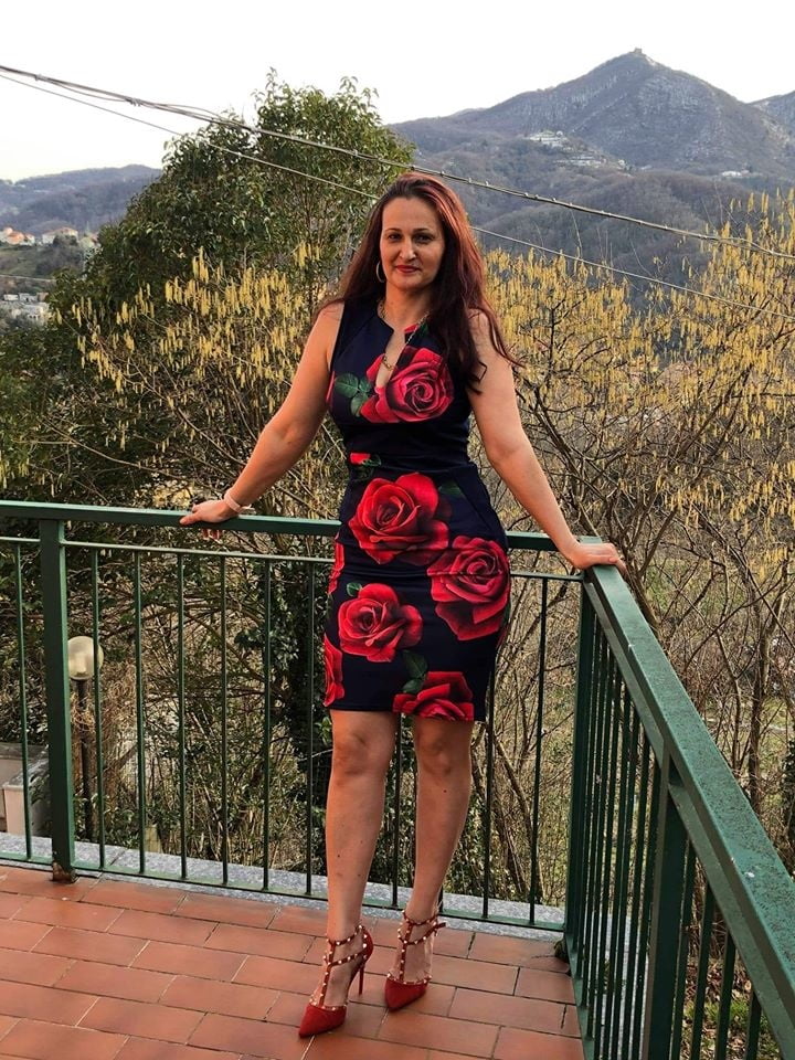 45+ mujer madura
 #104574087