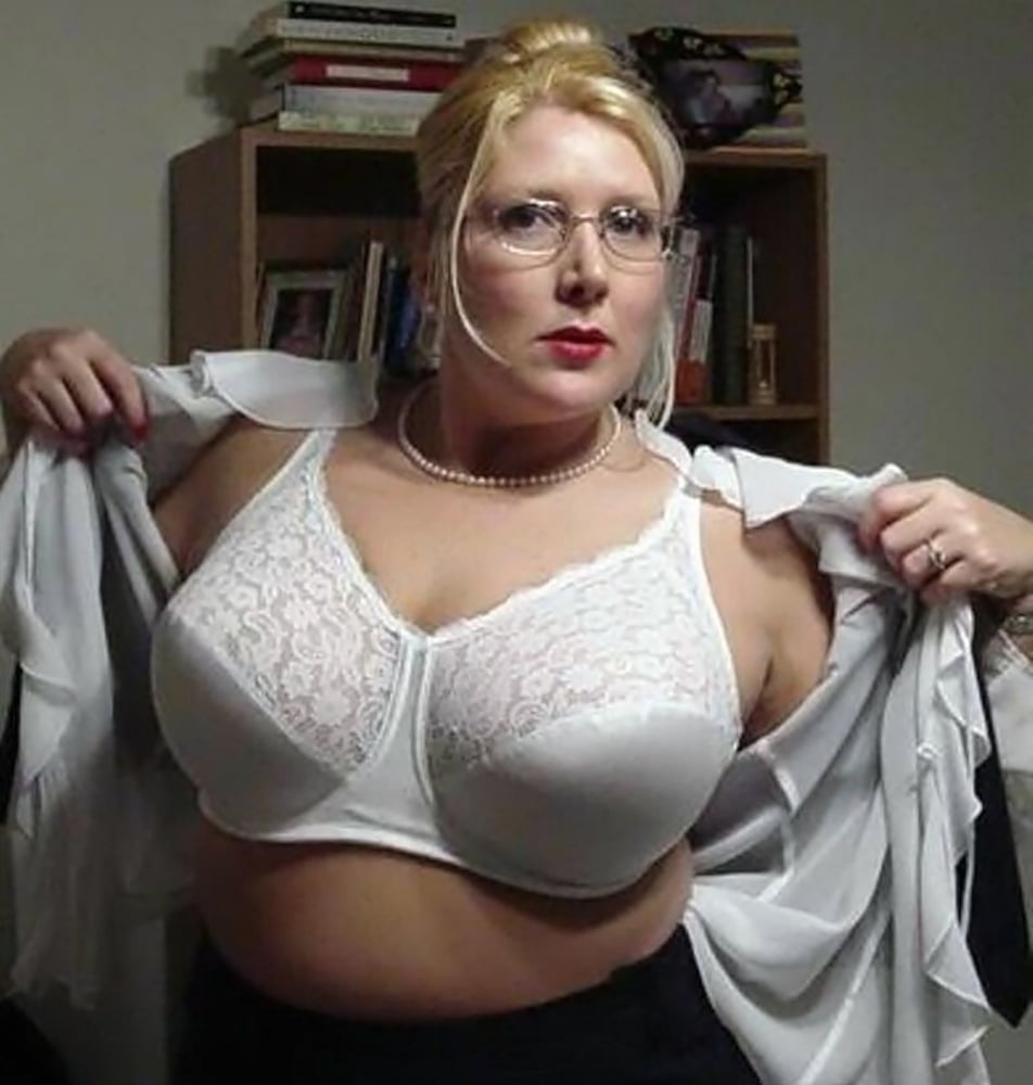 Grannies and Mature - Big boobs in and without bra #93842270