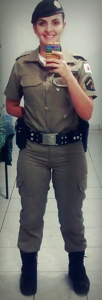 ブラジルの警察官
 #91883974