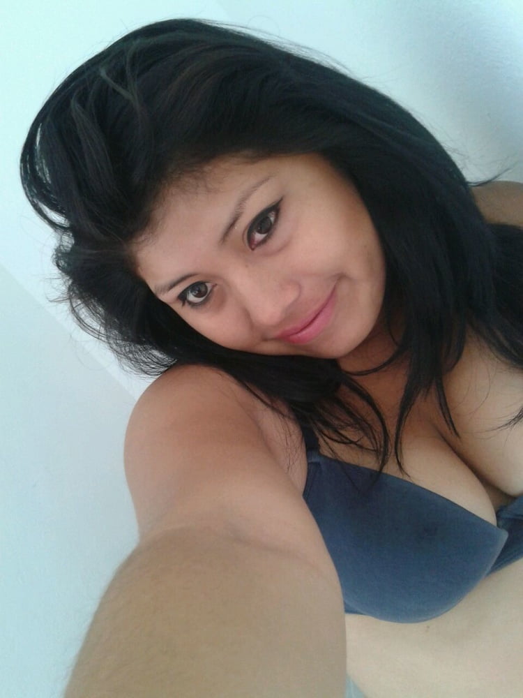 Latina chica sexi coqueta pisadora, muestra sus cosas
 #89512431