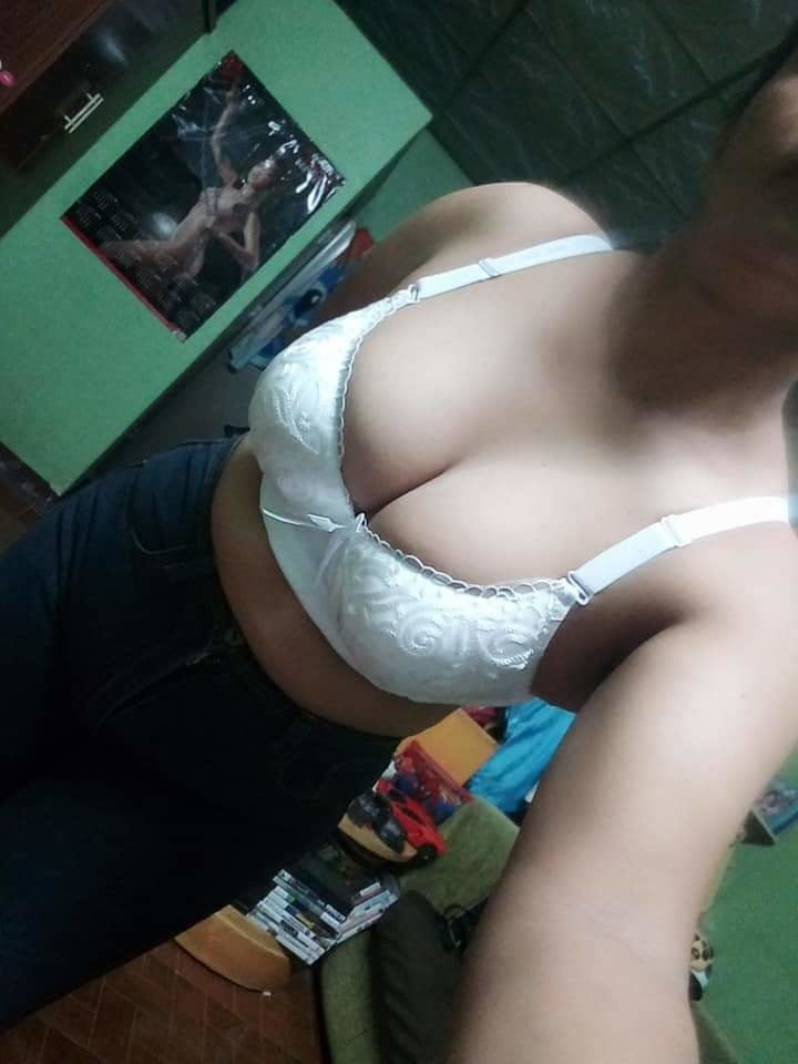 Gadis di rumah buah dada besar #91830798