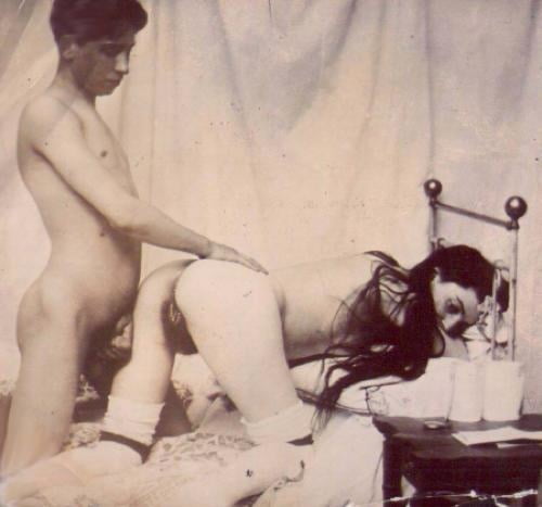 Collection de porno vintage des années 1800
 #95491660