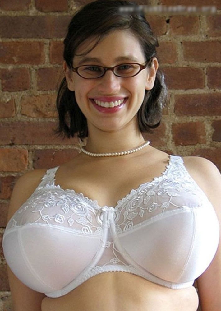White Bra Fetish - Busty matures in white bra #91626606