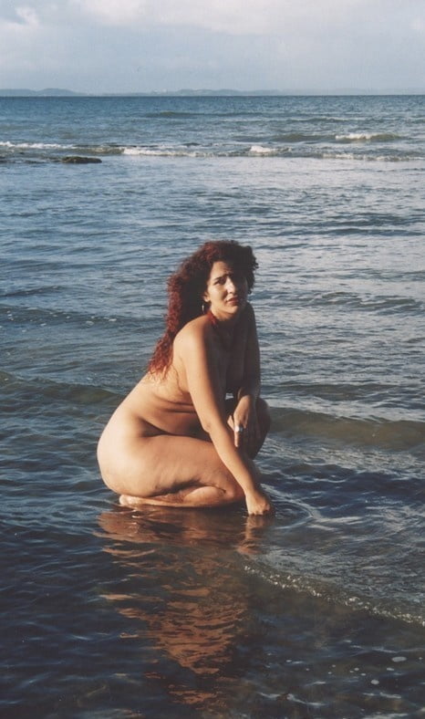巨乳のブラジル人女性
 #95077792