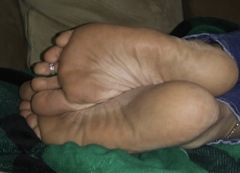 Sexy ass milf toes and soles pt5
 #104525924