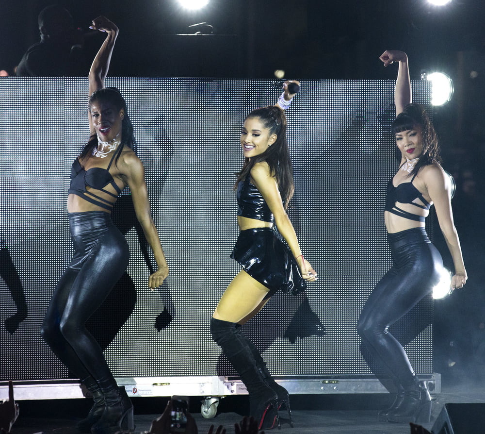 Ariana grande mit stiefel vol 03
 #104947393