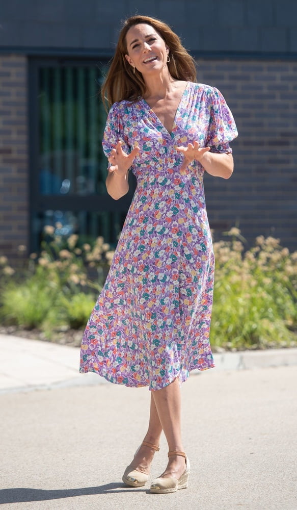 Kate Middleton, floral dress, jun.2020 #81163922