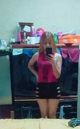 Putitas en minifalda #80976498