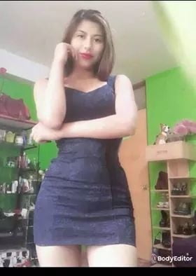 Putitas en minifalda #80976515