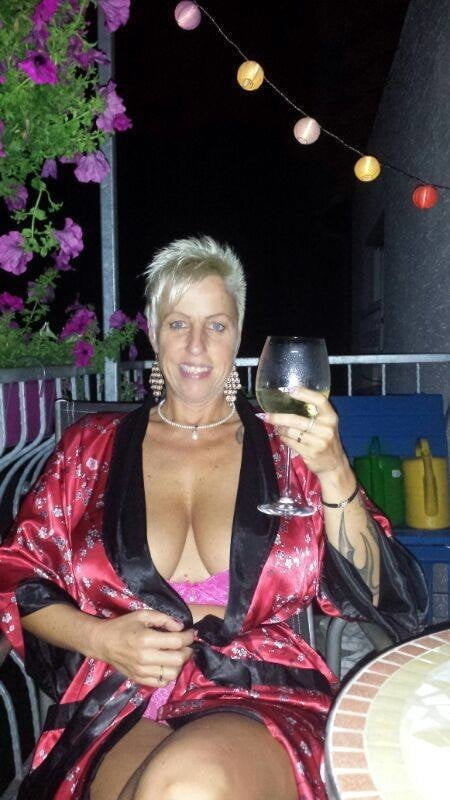 Im Sommer wird sie gefickt #96799135