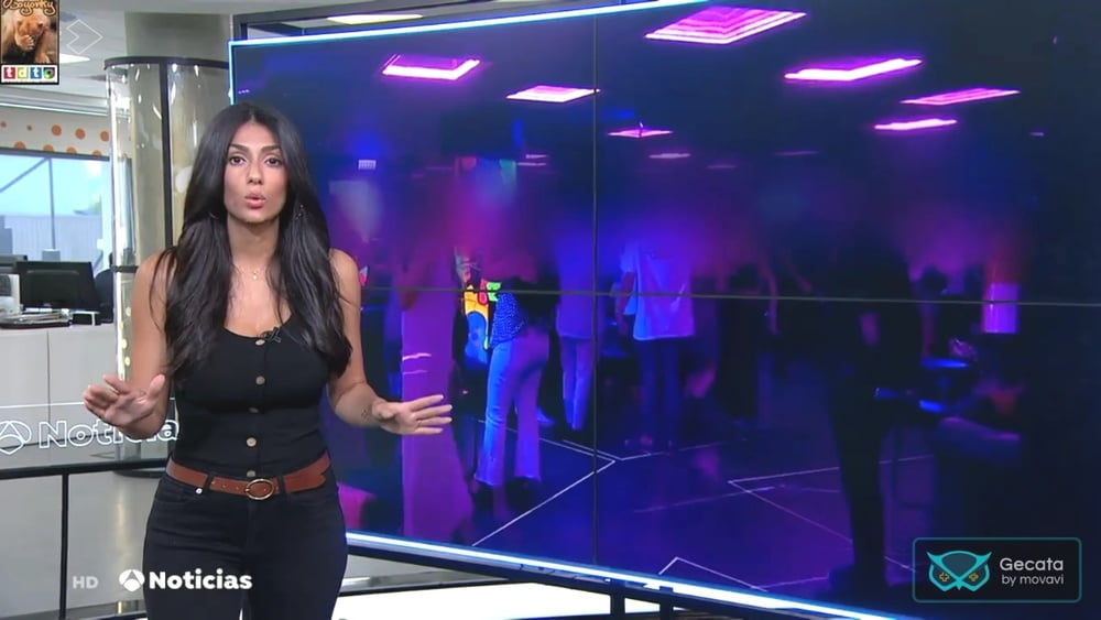 プレゼンター
 #90315411