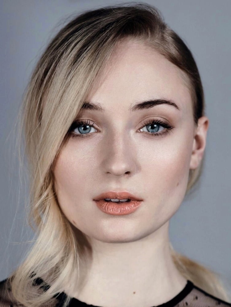 Sophie turner cum trigger
 #82002402