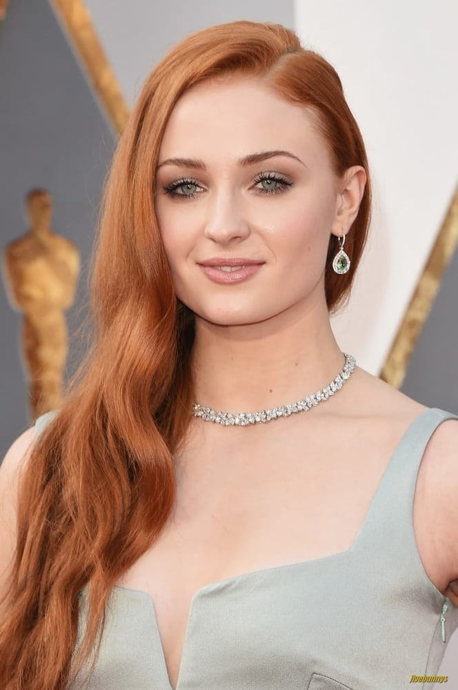 Sophie Turner Cum Trigger #82002501