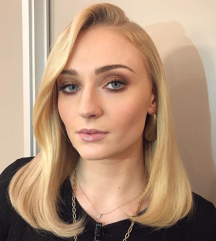 Sophie Turner cum trigger
 #82002515