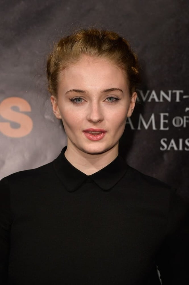 Sophie Turner cum trigger
 #82002591